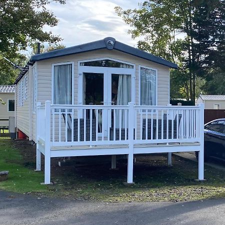 Prestige Static Caravan On 5 Star Holiday Park Cheswick  Exterior foto