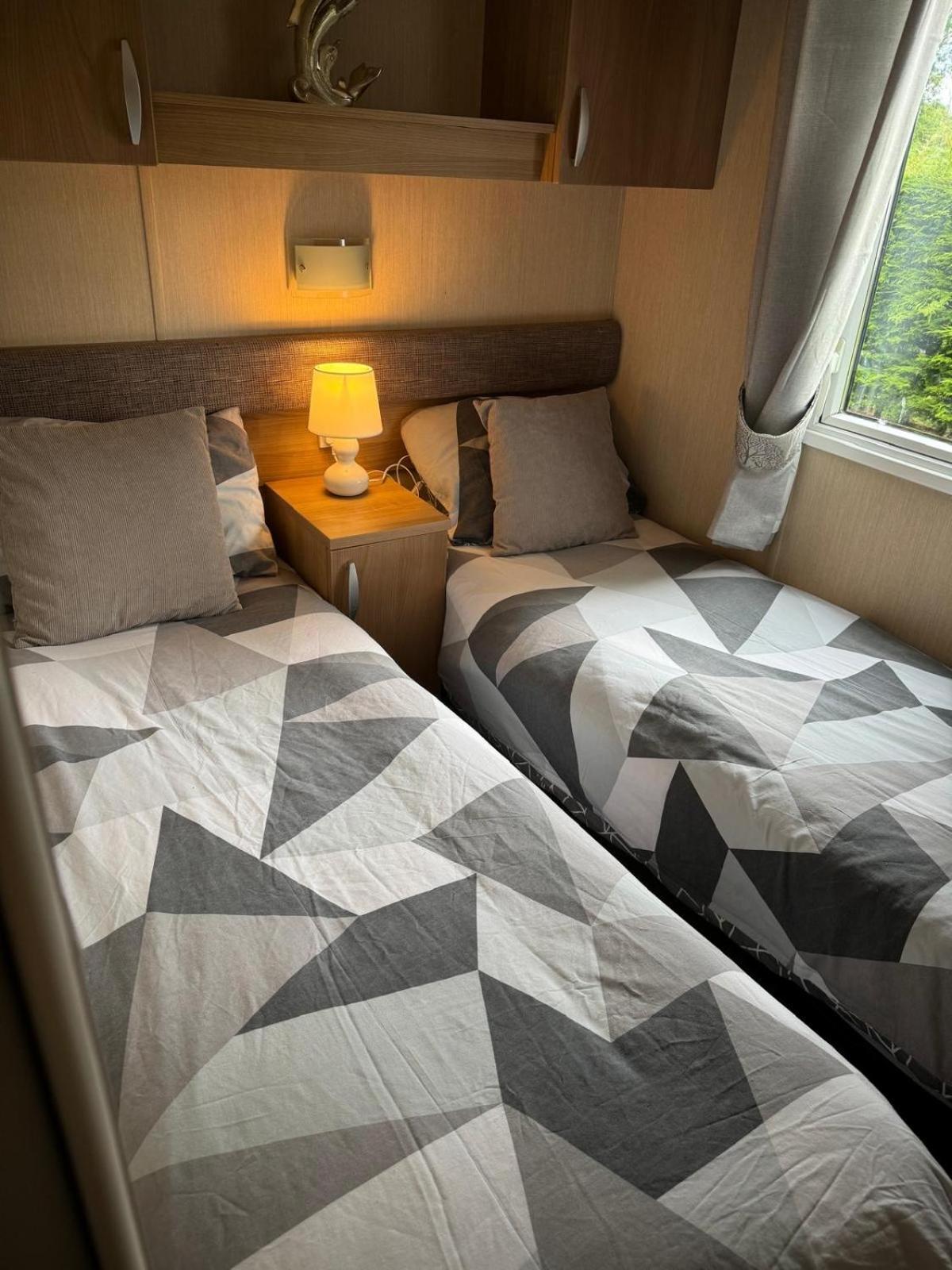 Prestige Static Caravan On 5 Star Holiday Park Cheswick  Exterior foto